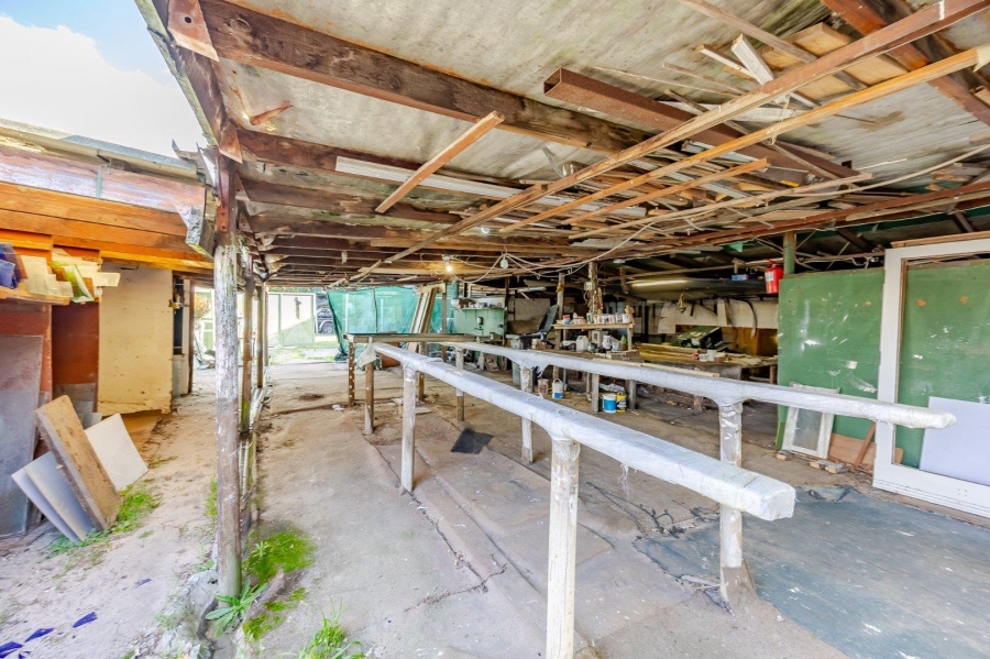 3 Bedroom Property for Sale in Lakeside Western Cape